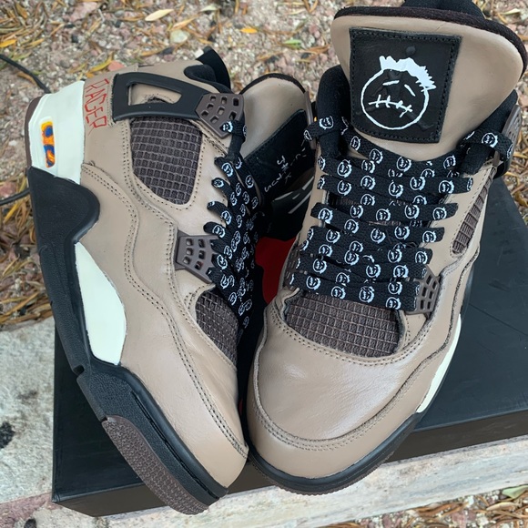 Size 10.5 - Picture 2 of 5